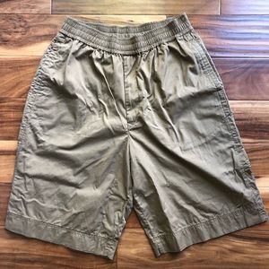 UNIQLO U baggy basketball style khaki shorts